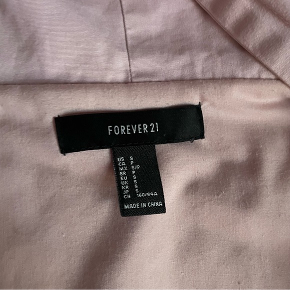Adorable dusty rose Forever 21 cropped jacket! - Picture 2 of 3